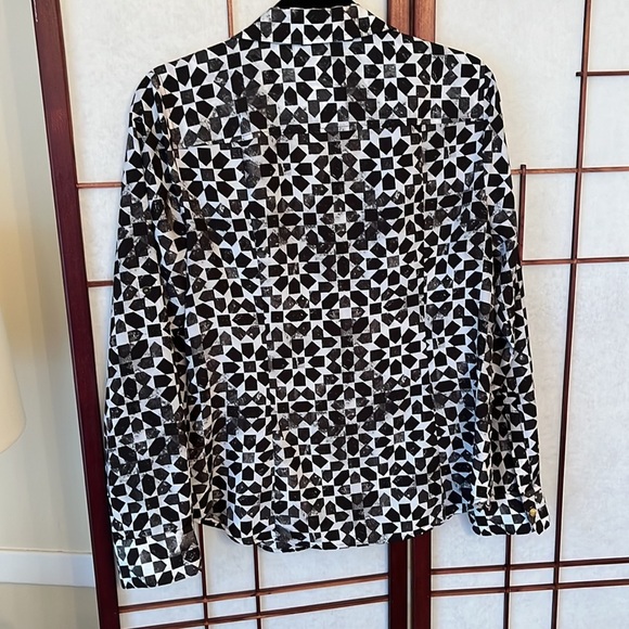 Michael Michael Kors Top size Medium in EUC. Gold hardware. Beautiful! - Picture 3 of 9